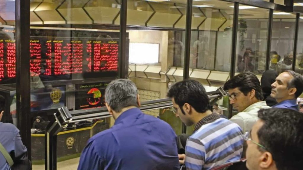 افت ۲۰ هزار واحدی شاخص کل بورس در نیم‌ساعت نخست معاملات ۱۲ مهر